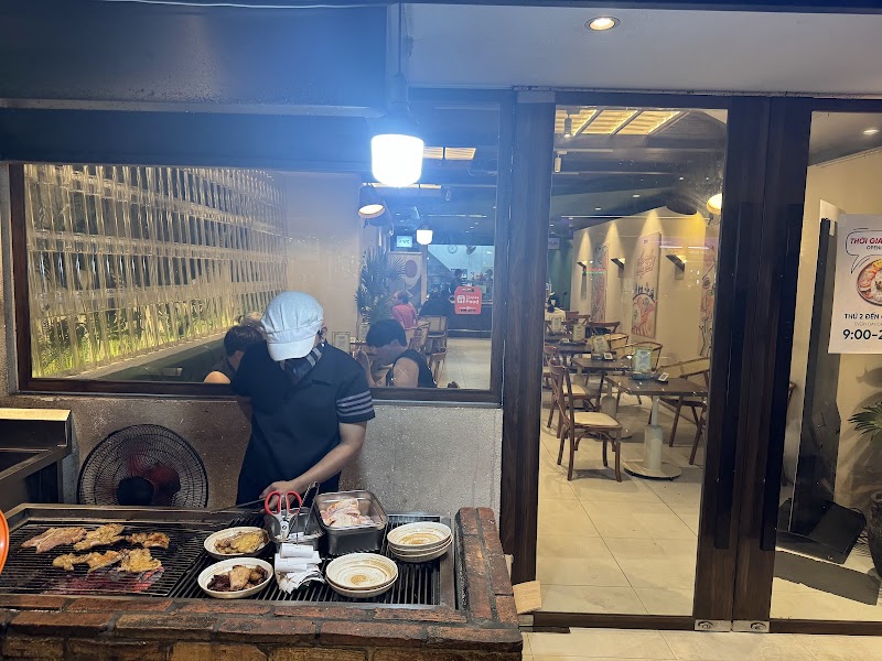 Com Tam (Broken Rice) Stall