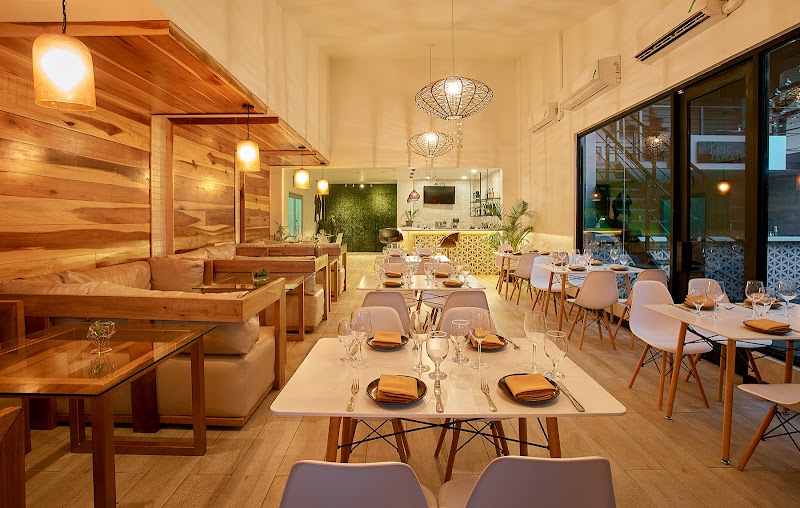 Epicon Tapas & Lounge