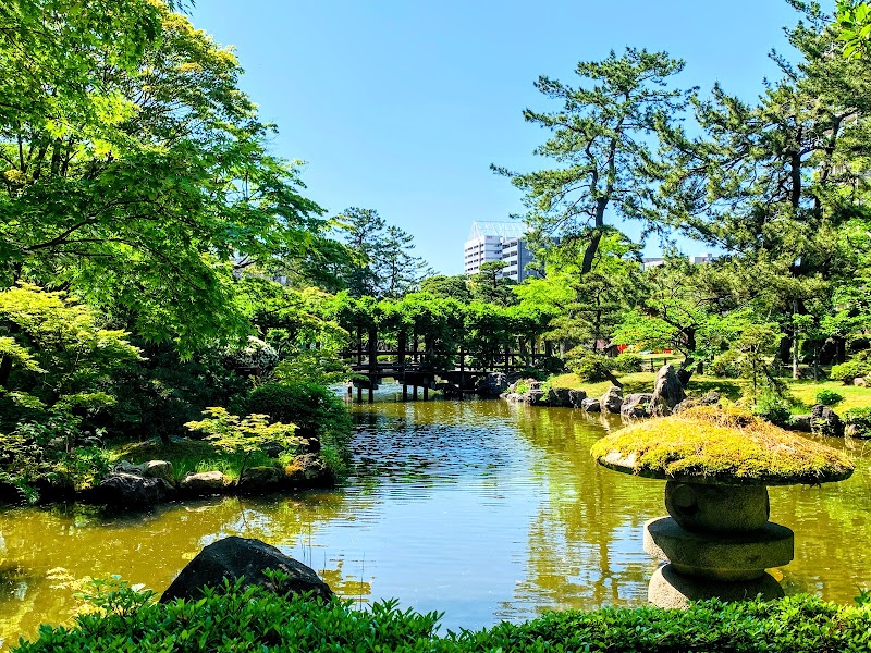 Hakusan Park and Shrine