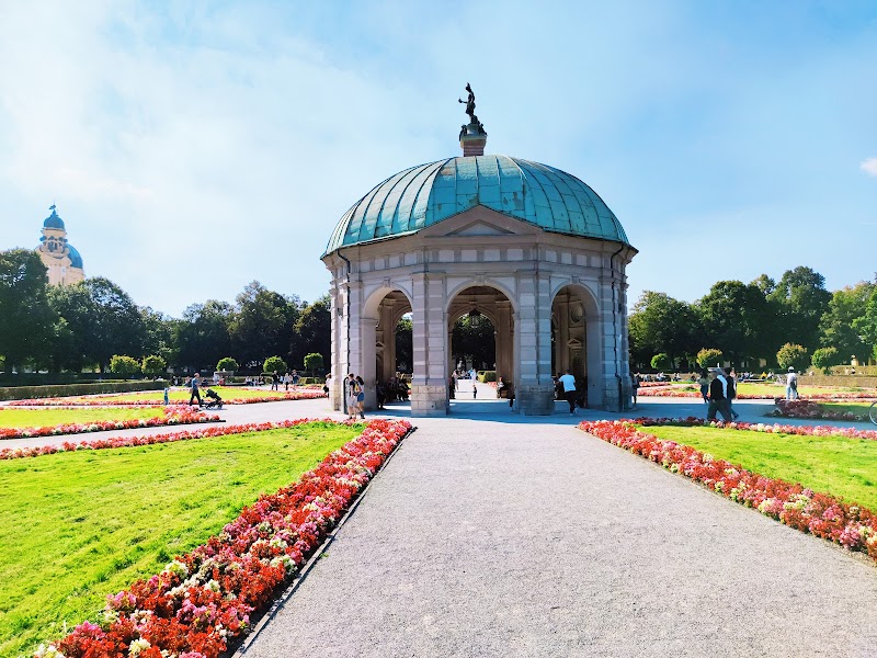 Hofgarten & Temple of Diana
