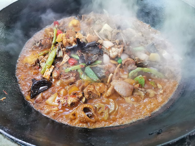 Local Spicy Firewood Chicken Restaurant