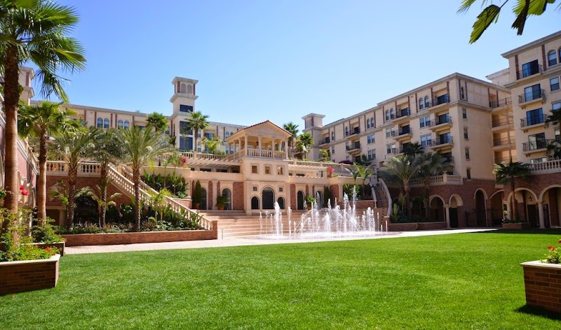 Los Lorenzos Complex