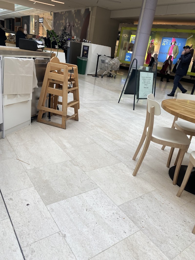 M&S Café