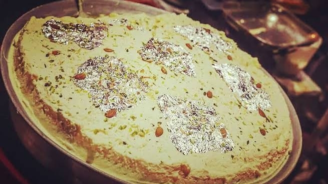 Makhan Malai Stand