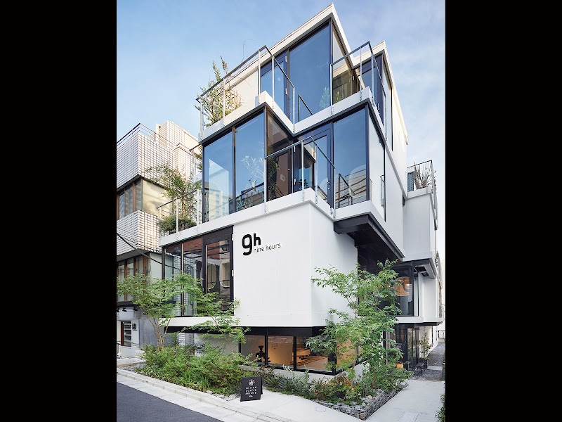 Nine Hours (Akasaka)