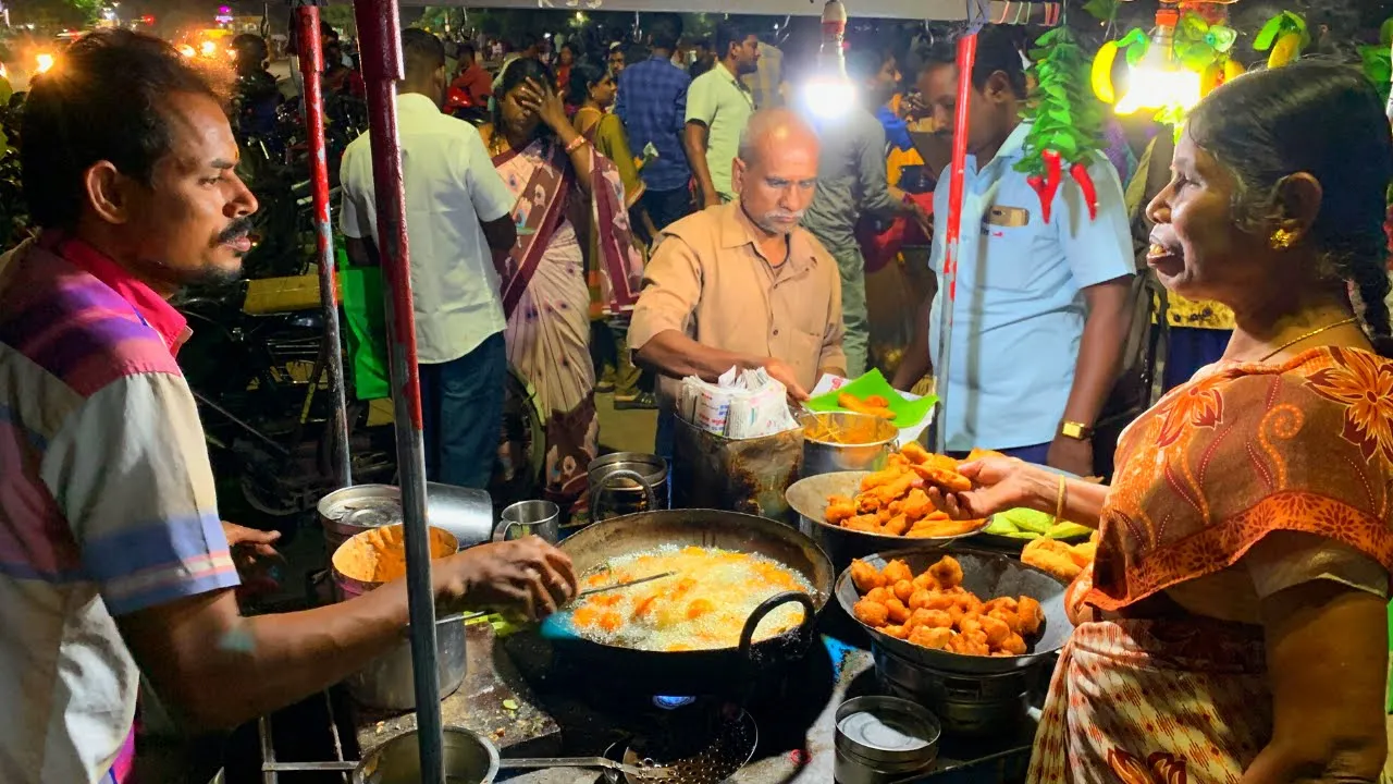 Sojji Appam Street Food Cart at Teppakulam