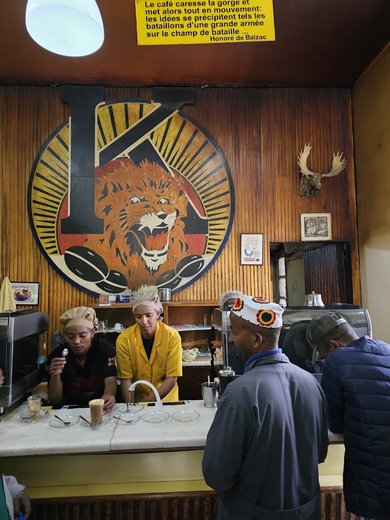 T's Coffee Shop