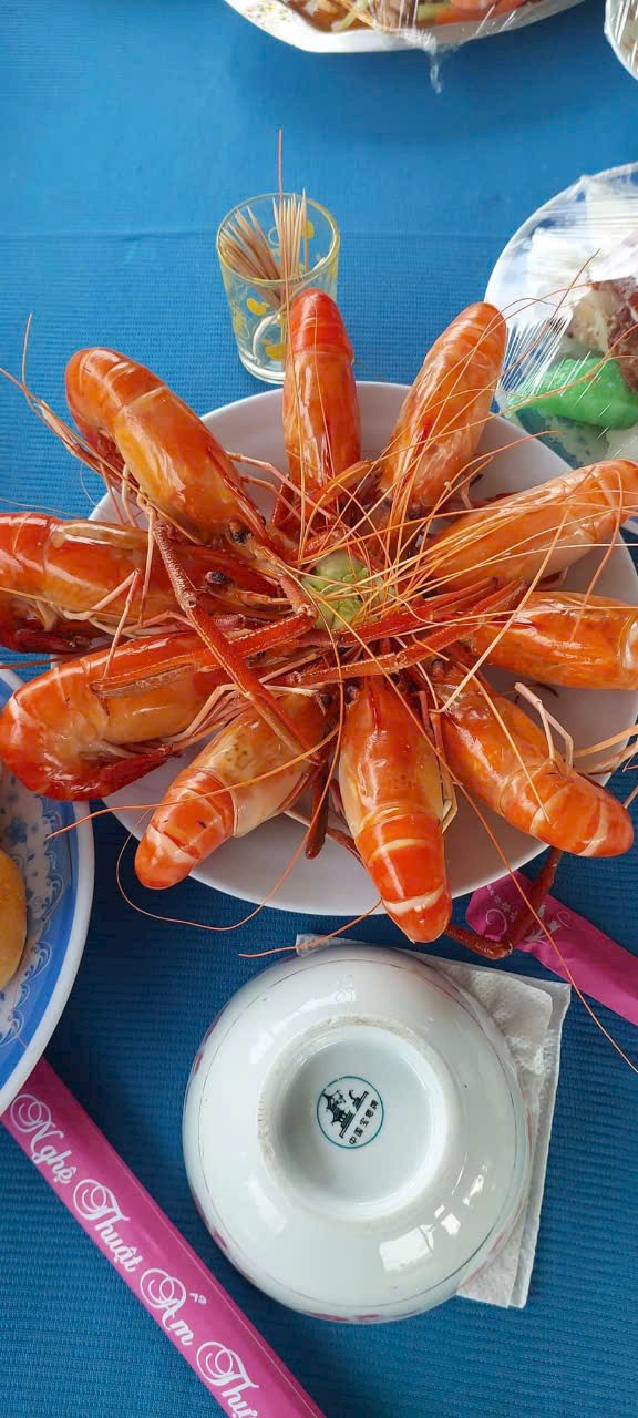 TÔM CÀNG HIỀN BÉO