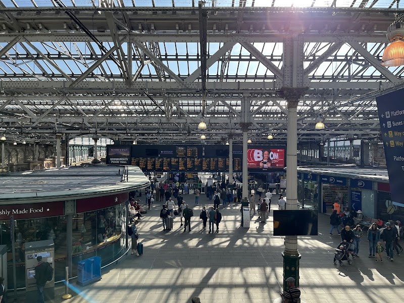 Waverley Train Station